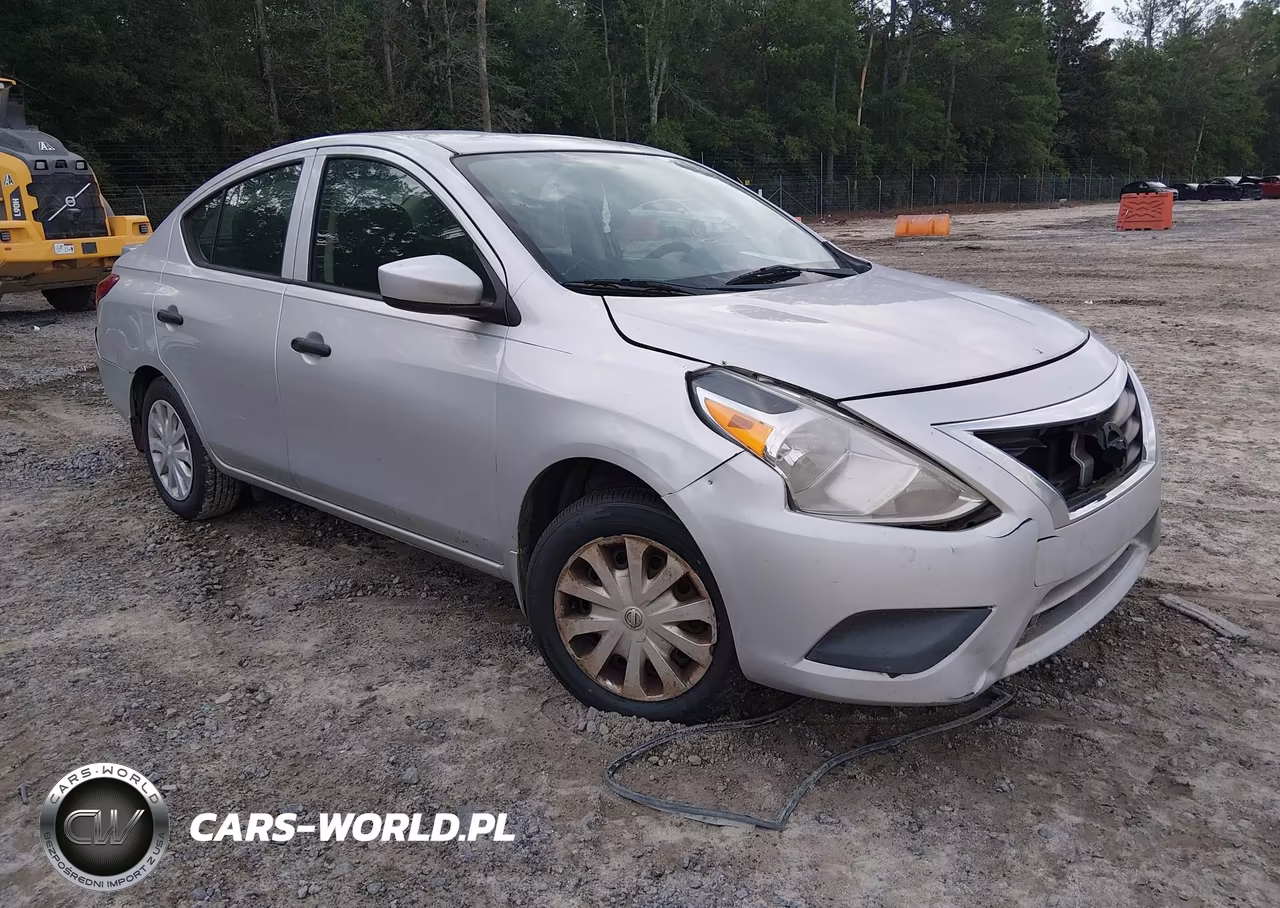 2017 Nissan Versa 1.6 S+