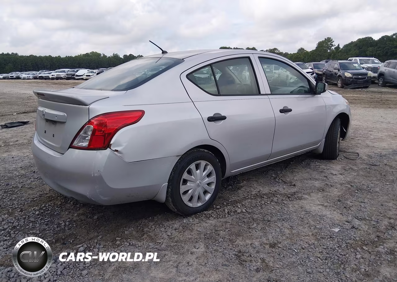 2017 Nissan Versa 1.6 S+ VIN:3N1CN7AP4HL823843 - 4