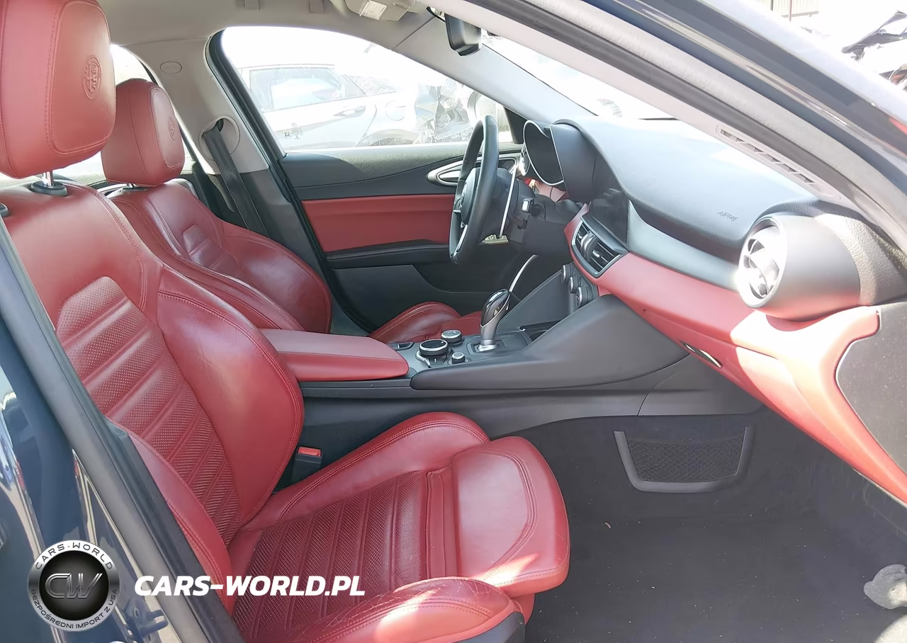 2019 Alfa Romeo Giulia Ti Sport Rwd VIN:ZARFAMBN0K7605904 - 5