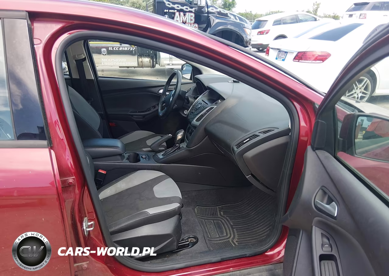 2014 Ford Focus Se VIN:1FADP3F29EL340251 - 5