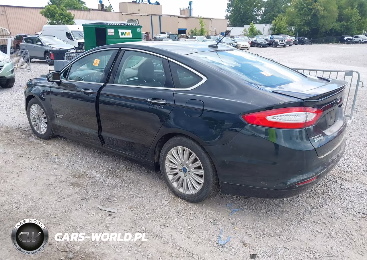 2014 Ford Fusion Energi Titanium VIN:3FA6P0SU4ER154472 - 3