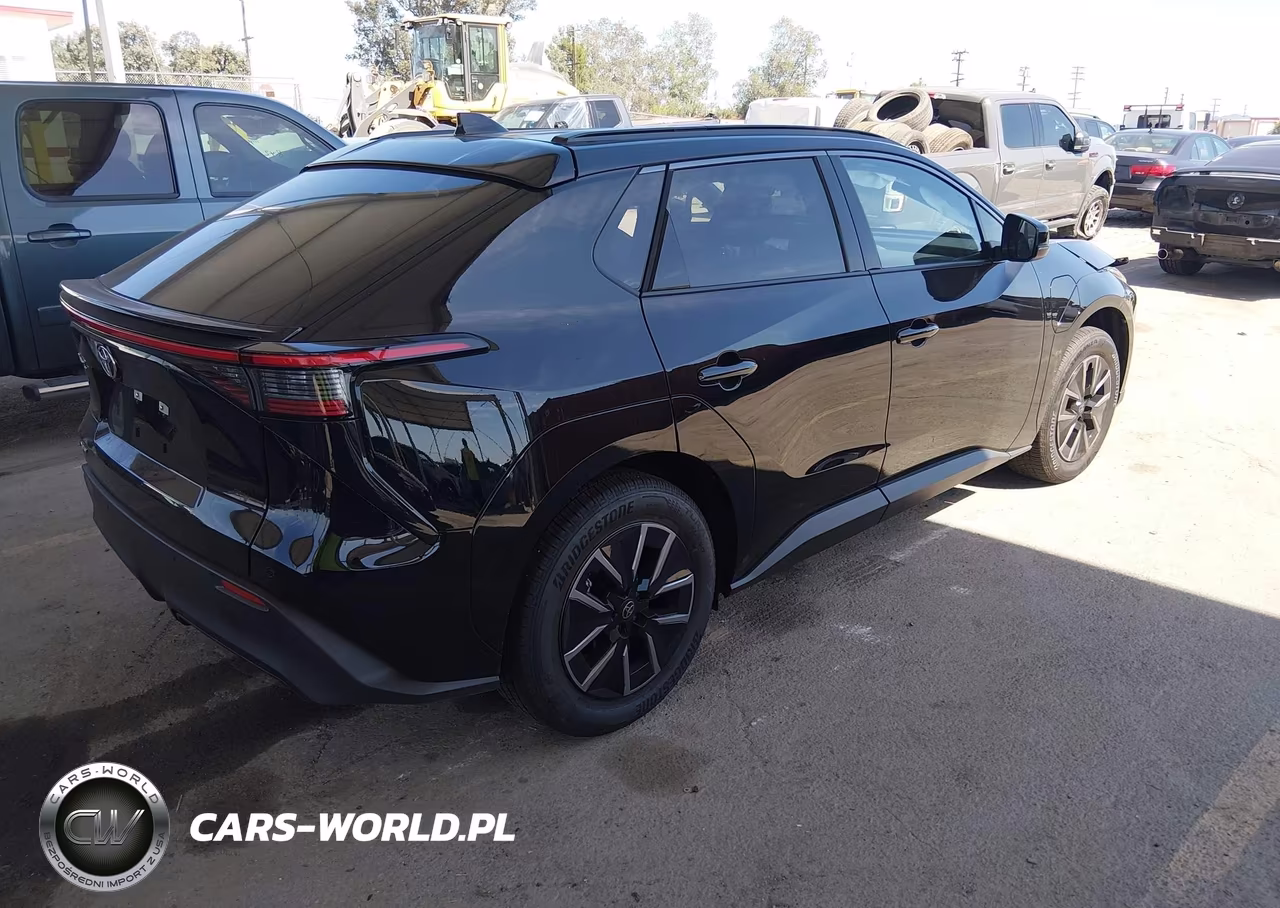 2026 Toyota Bz Xle VIN:JTMBFAEB2TA007828 - 4