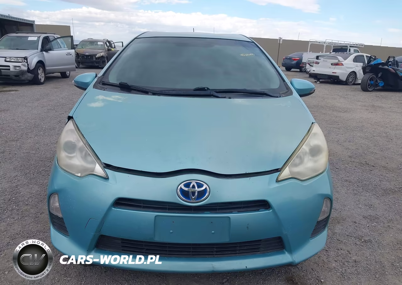 2014 Toyota Prius C One VIN:JTDKDTB32E1067688 - 6