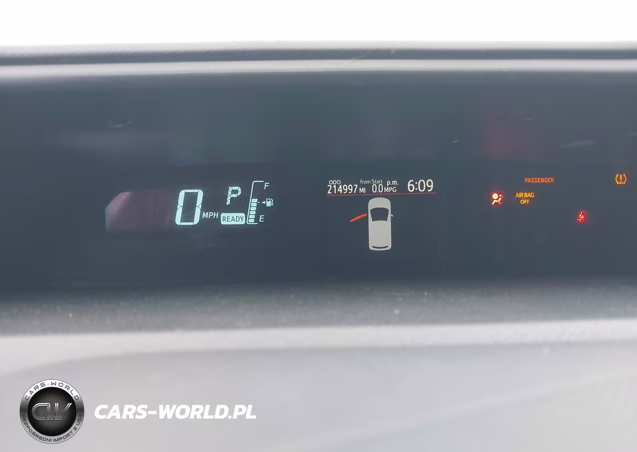 2014 Toyota Prius C One VIN:JTDKDTB32E1067688 - 7