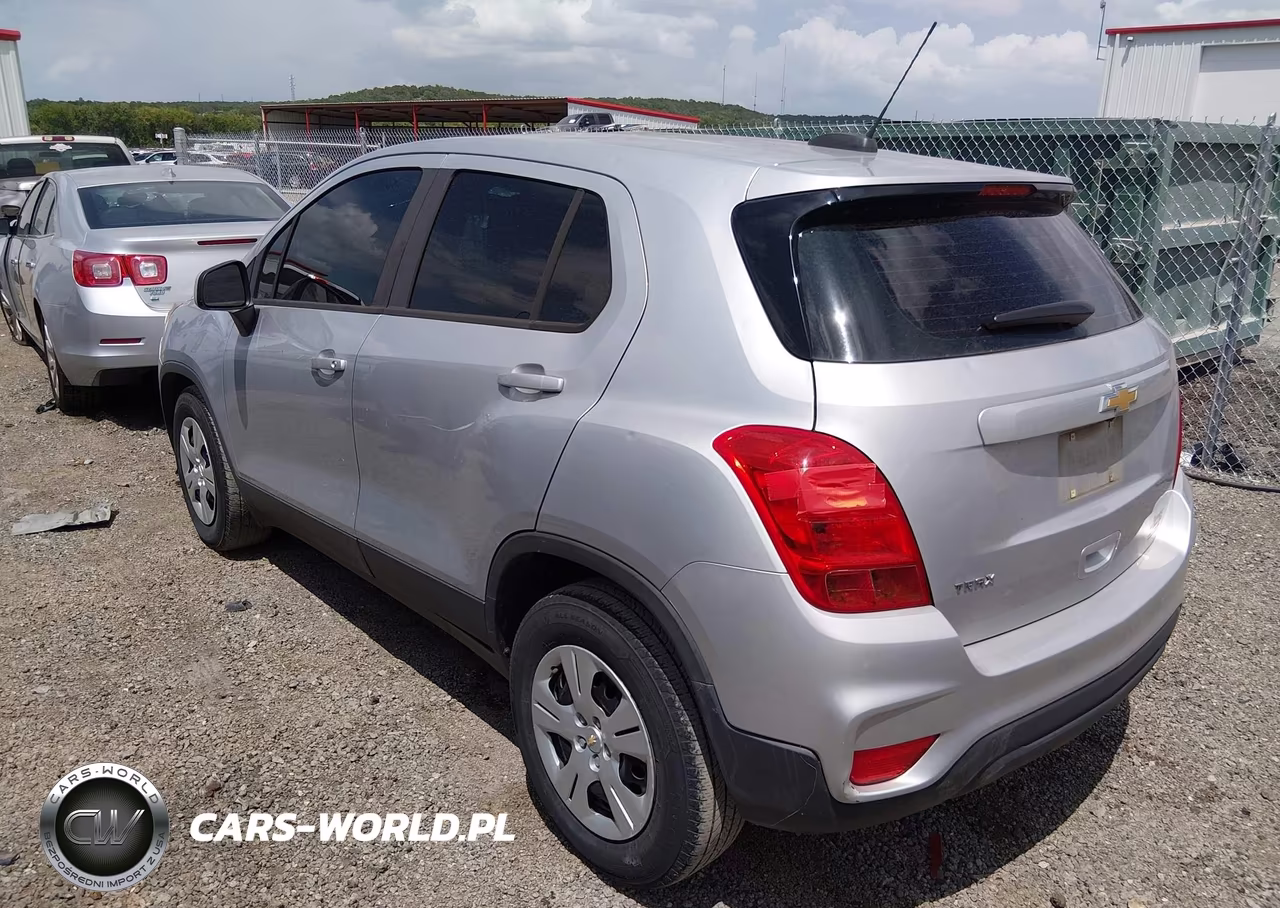 2017 Chevrolet Trax Ls VIN:3GNCJKSB4HL189469 - 3