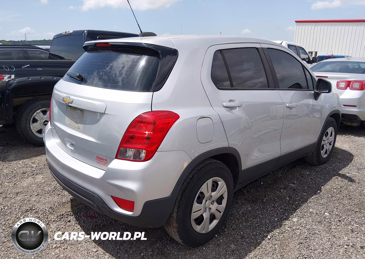 2017 Chevrolet Trax Ls VIN:3GNCJKSB4HL189469 - 4