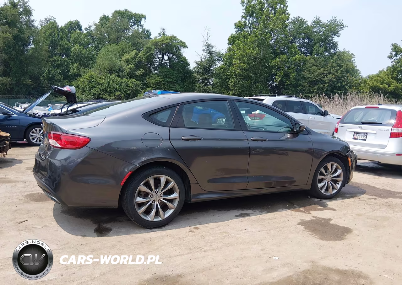 2015 Chrysler 200 S VIN:1C3CCCBG6FN706664 - 13