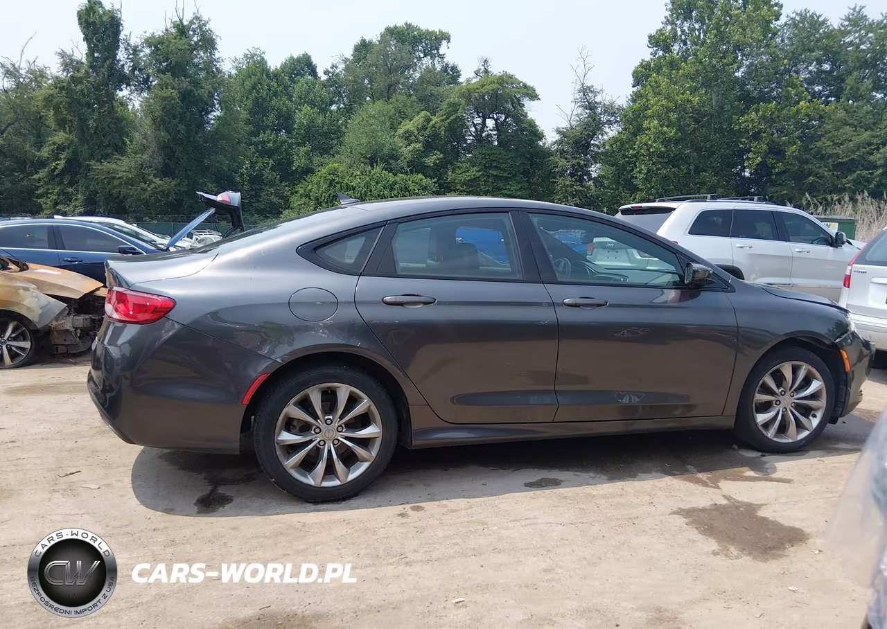 2015 Chrysler 200 S VIN:1C3CCCBG6FN706664 - 17