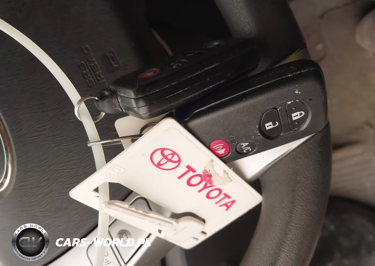 2012 Toyota Prius Plug-In VIN:JTDKN3DP6C3002096 - 11