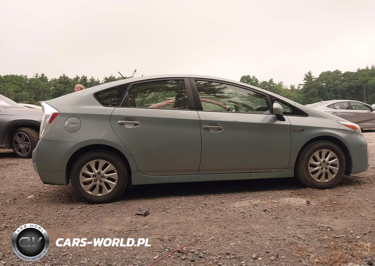 2012 Toyota Prius Plug-In VIN:JTDKN3DP6C3002096 - 13