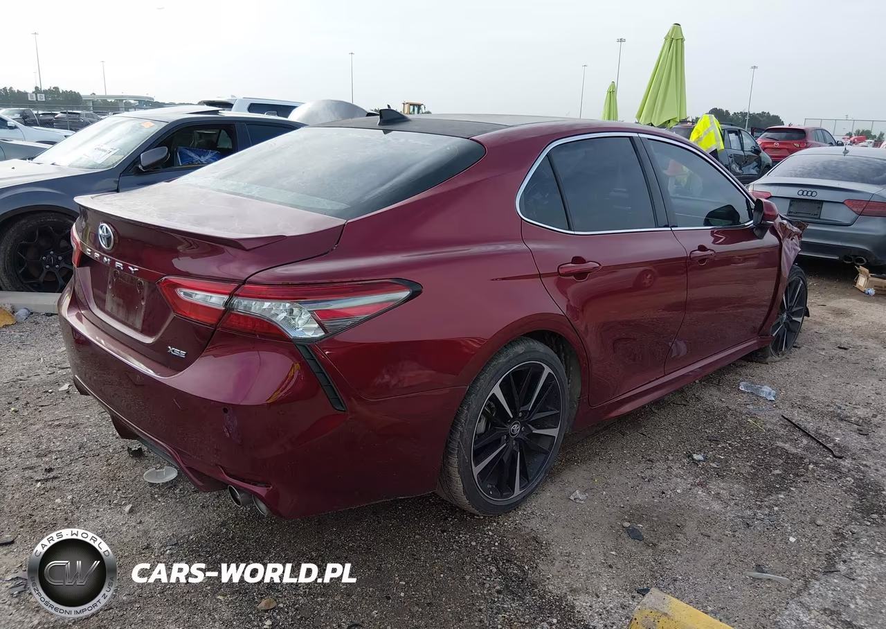 2018 Toyota Camry Xse V6 VIN:4T1BZ1HK4JU500775 - 4