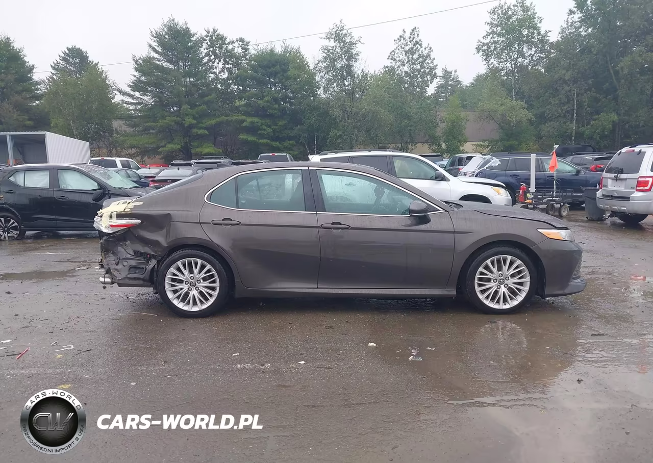 2018 Toyota Camry Xle VIN:4T1B11HK6JU040459 - 14