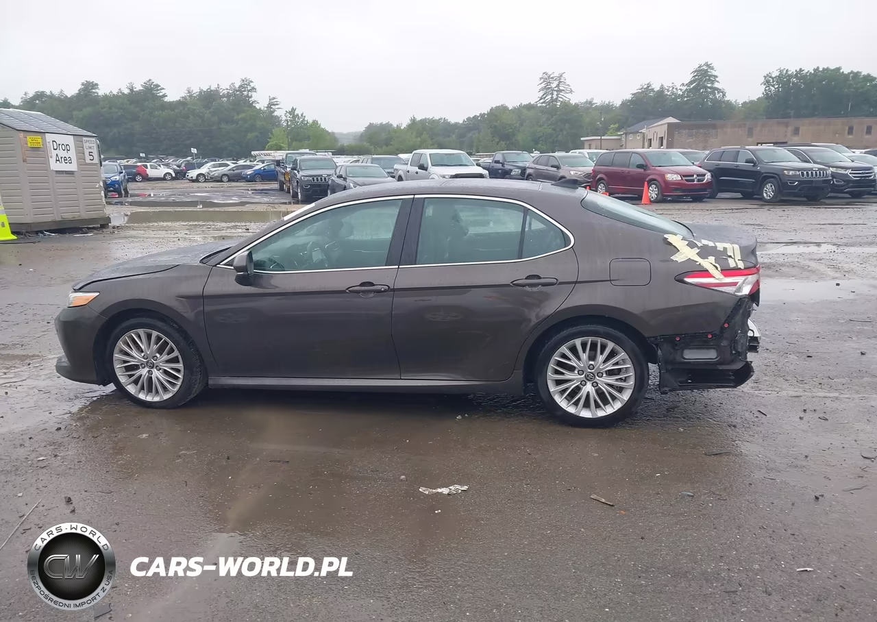 2018 Toyota Camry Xle VIN:4T1B11HK6JU040459 - 15