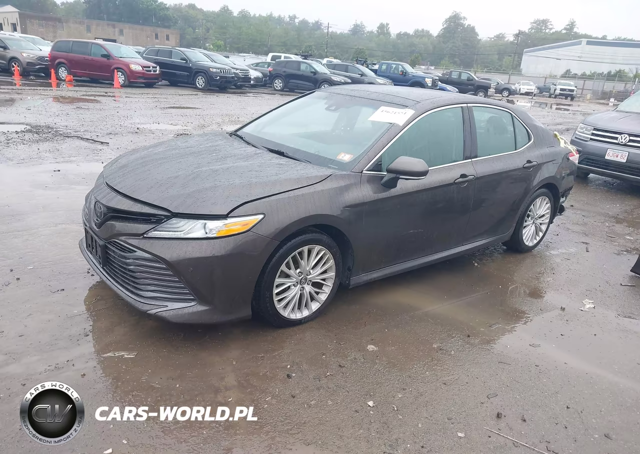 2018 Toyota Camry Xle VIN:4T1B11HK6JU040459 - 2