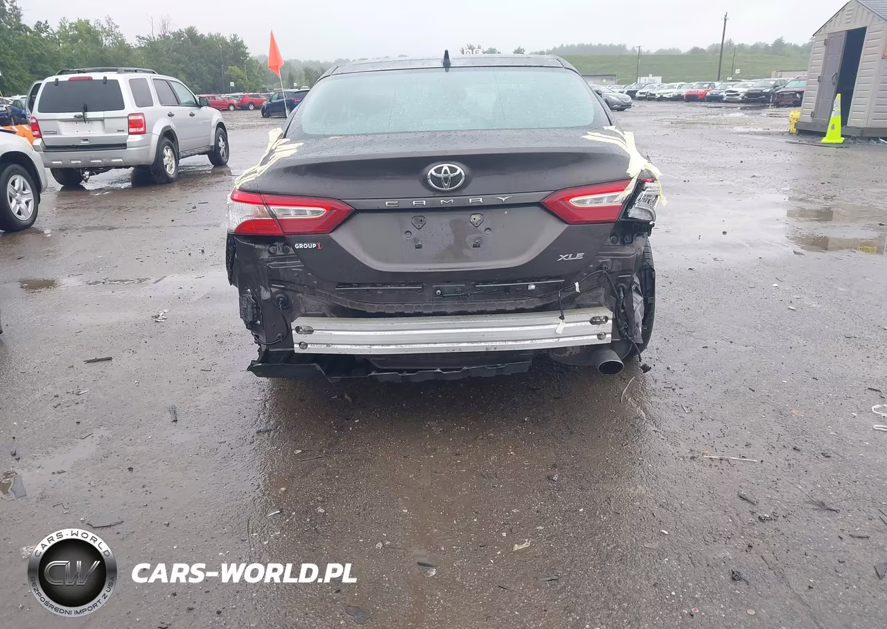 2018 Toyota Camry Xle VIN:4T1B11HK6JU040459 - 6