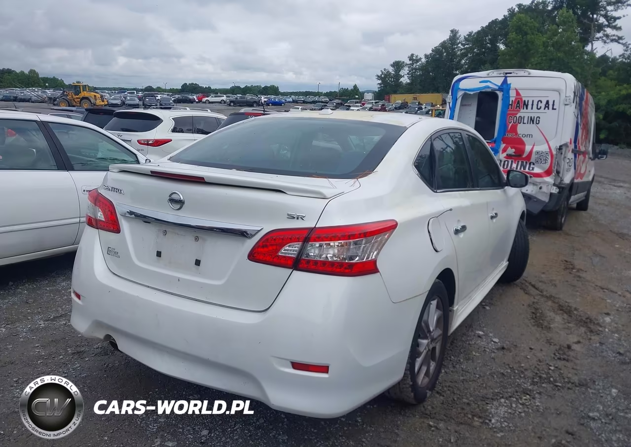 2015 Nissan Sentra Sr VIN:3N1AB7AP4FY351076 - 4