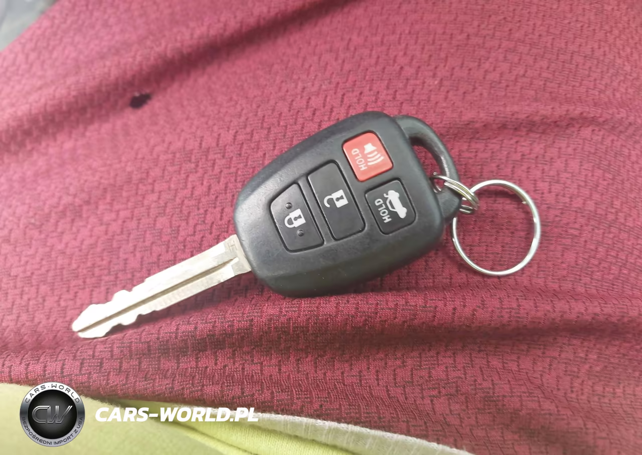 2018 Toyota Corolla Le VIN:2T1BURHE2JC037883 - 11