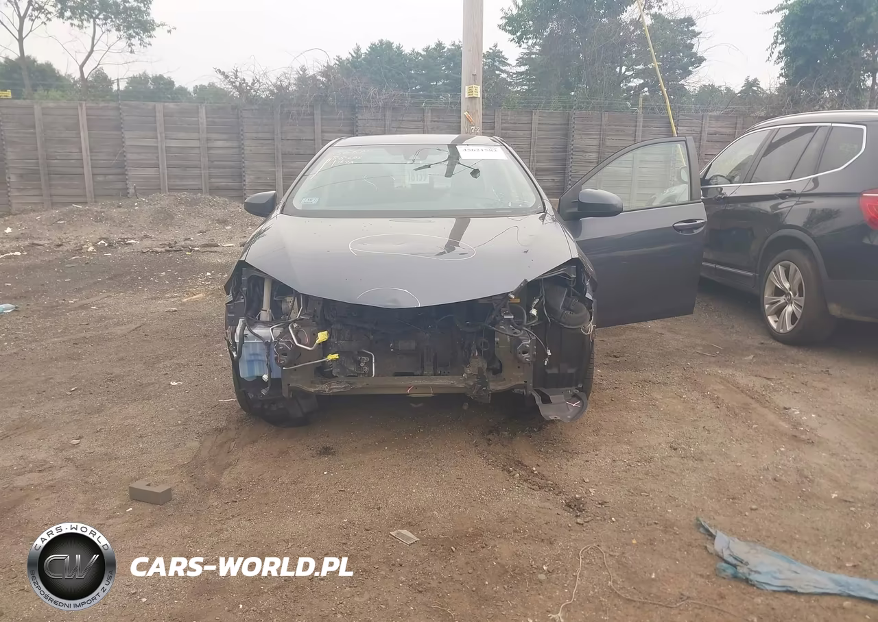 2018 Toyota Corolla Le VIN:2T1BURHE2JC037883 - 13