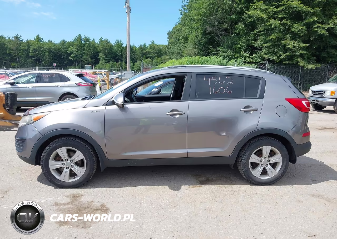 2011 Kia Sportage Lx VIN:KNDPBCA27B7015471 - 12