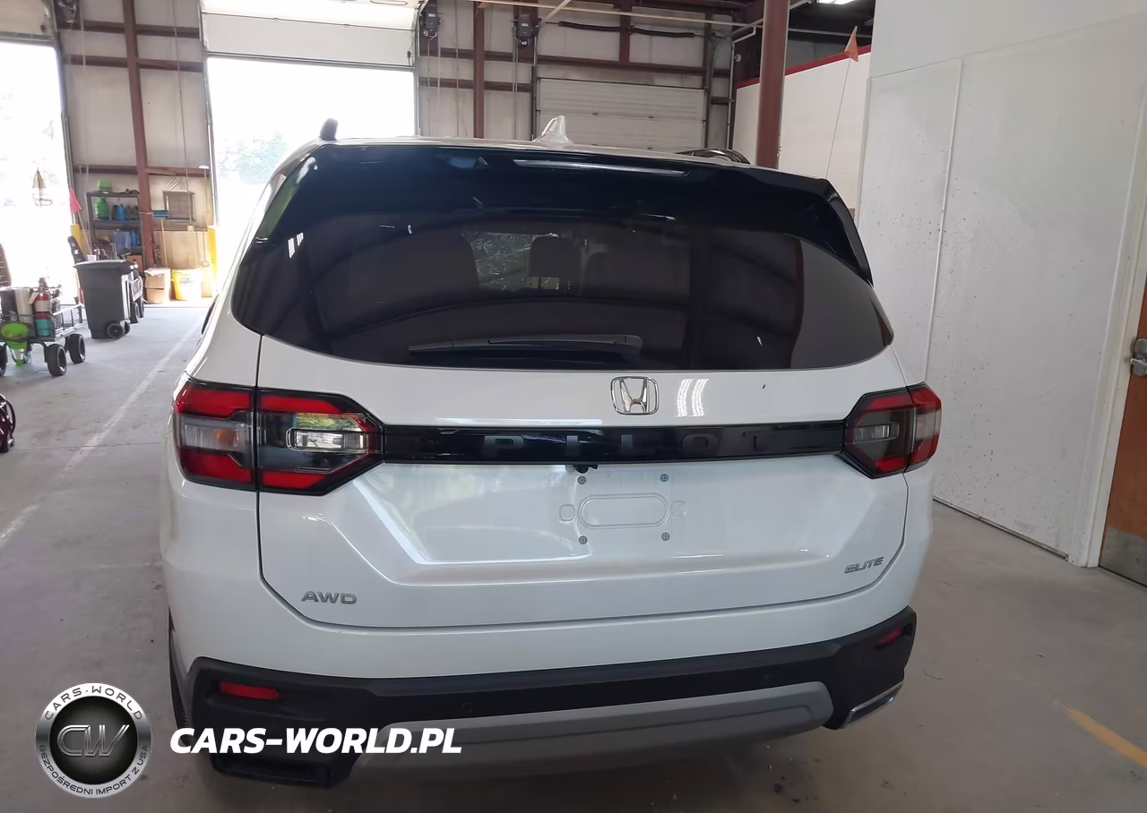 2025 Honda Pilot Elite VIN:5FNYG1H81SB158513 - 16