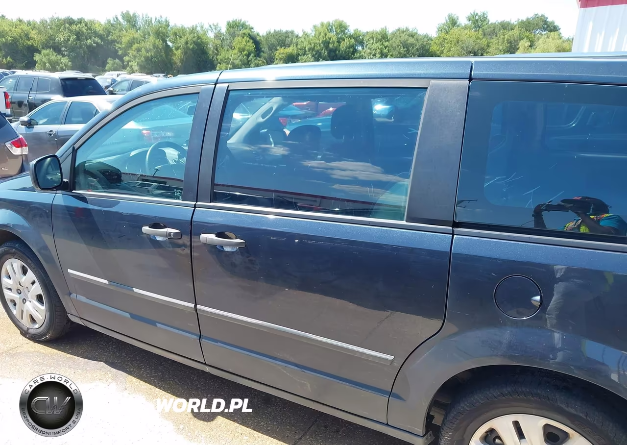 2014 Dodge Grand Caravan American Value Pkg VIN:2C4RDGBG7ER451535 - 14