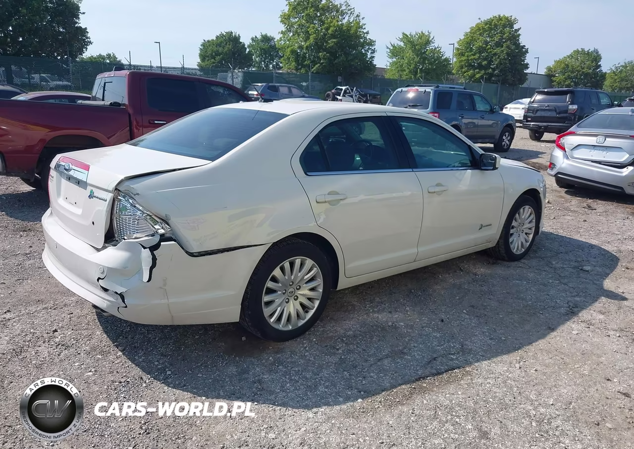 2012 Ford Fusion Hybrid VIN:3FADP0L36CR421069 - 4