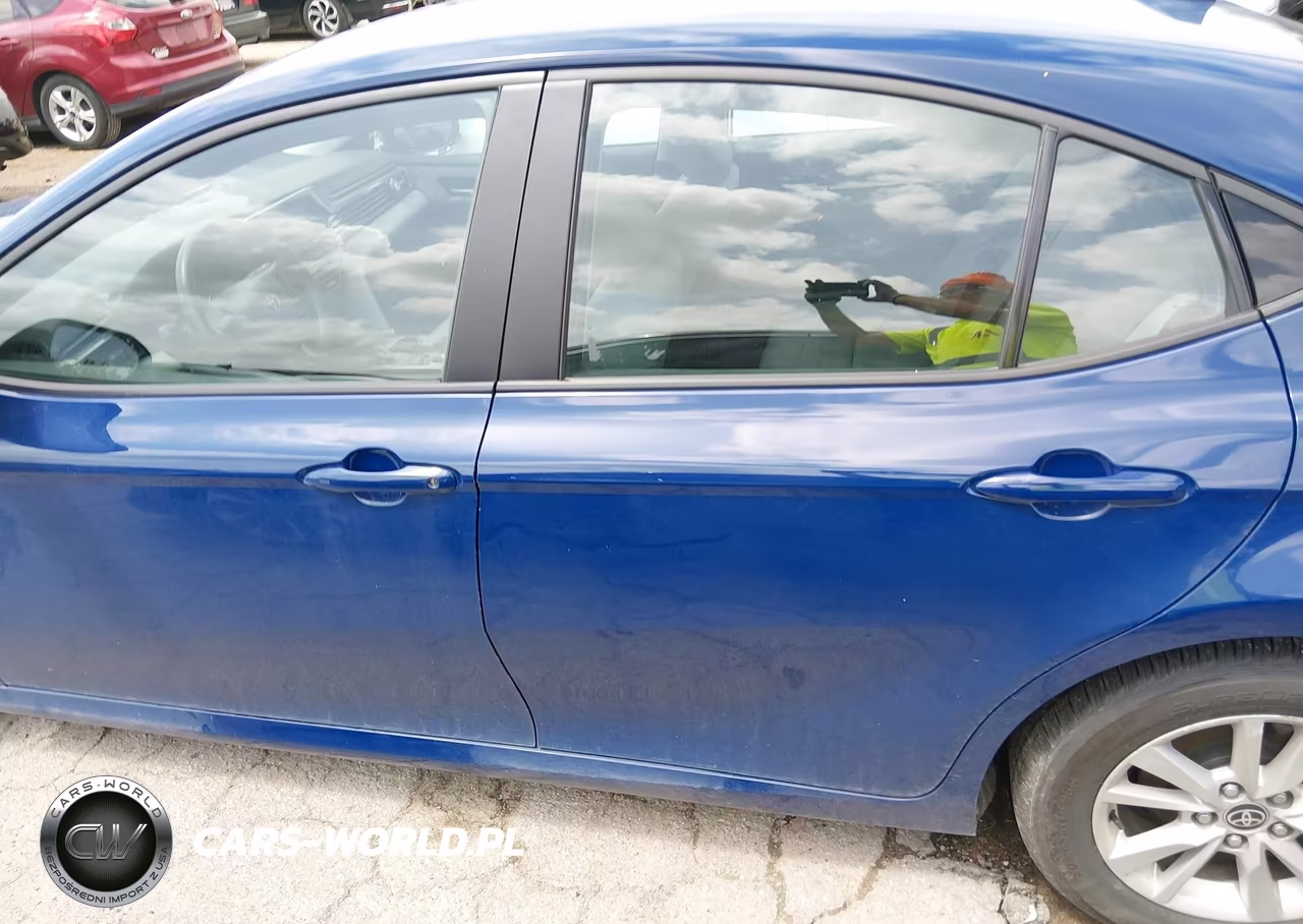 2025 Toyota Camry Le VIN:4T1DAACK3SU067118 - 14