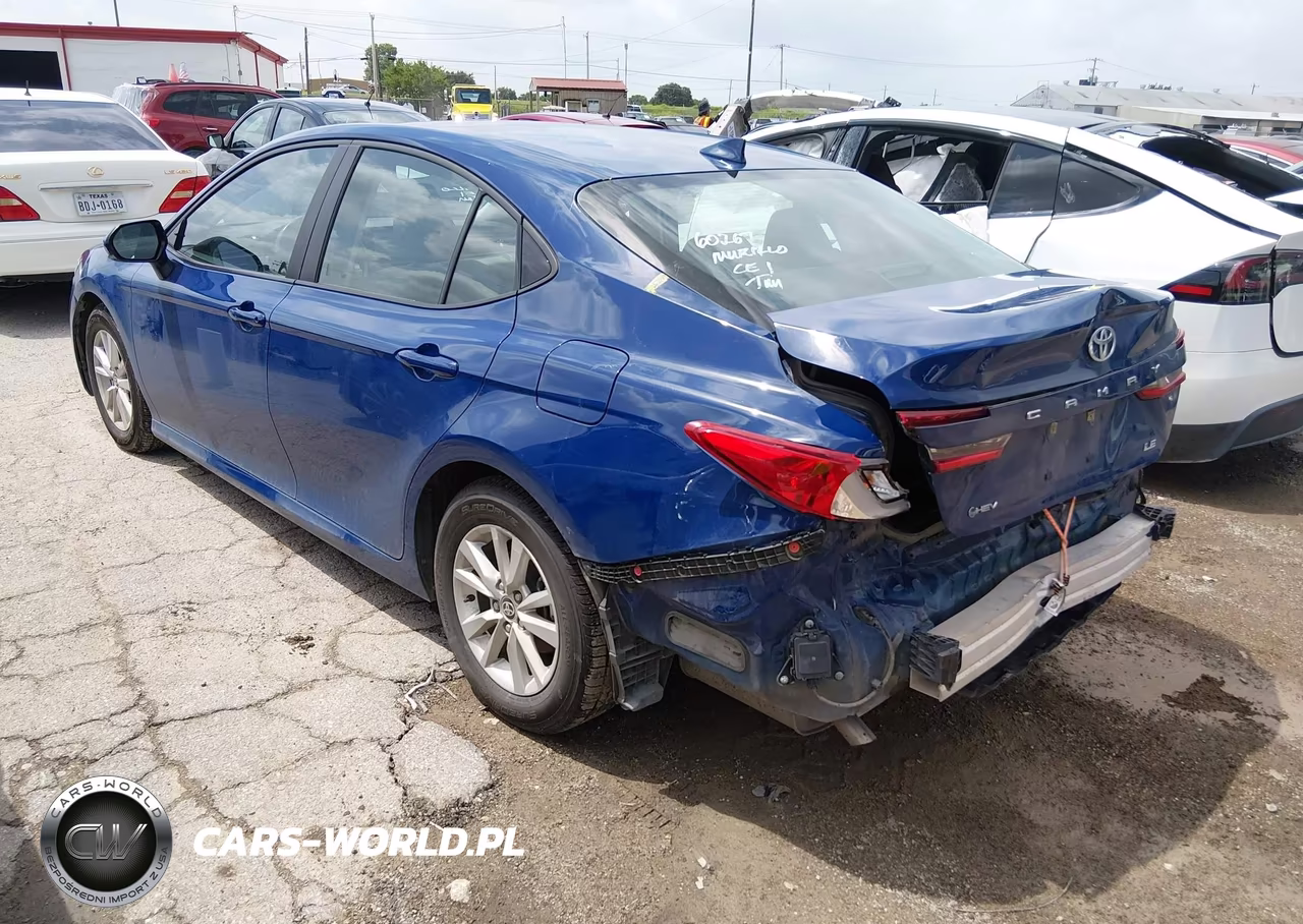 2025 Toyota Camry Le VIN:4T1DAACK3SU067118 - 3