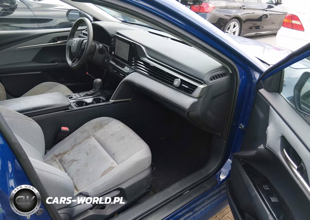 2025 Toyota Camry Le VIN:4T1DAACK3SU067118 - 5