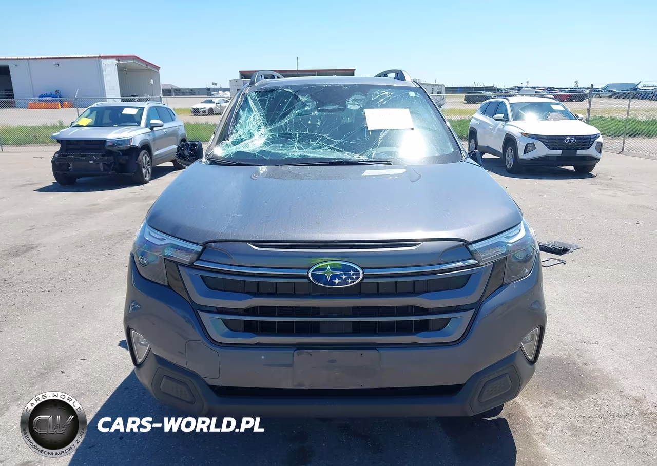 2025 Subaru Forester Premium VIN:JF2SLDDC8SH586979 - 13