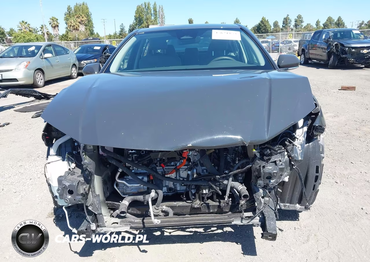 2025 Toyota Camry Le VIN:4T1DBADK9SU538829 - 13