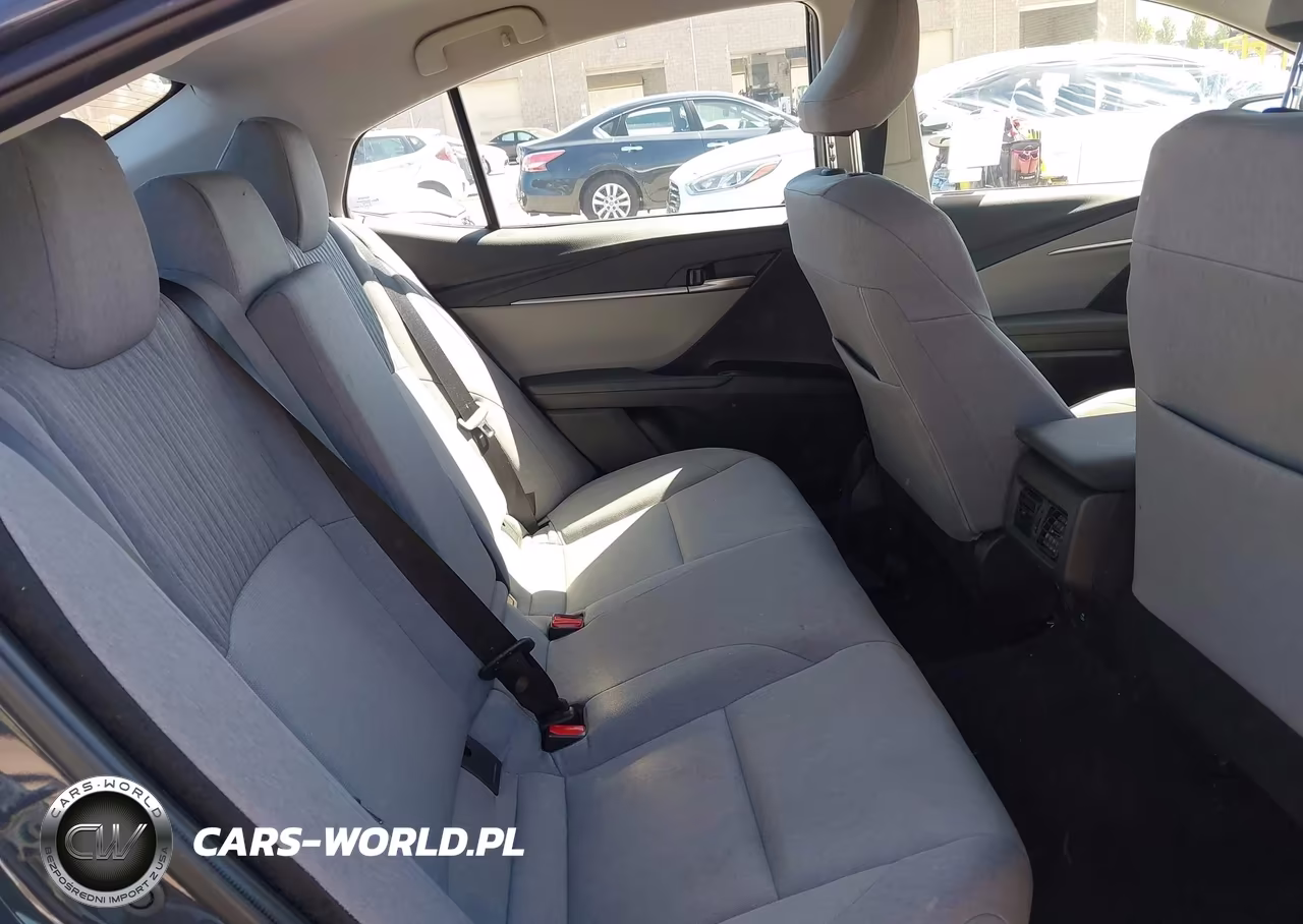2025 Toyota Camry Le VIN:4T1DBADK9SU538829 - 8