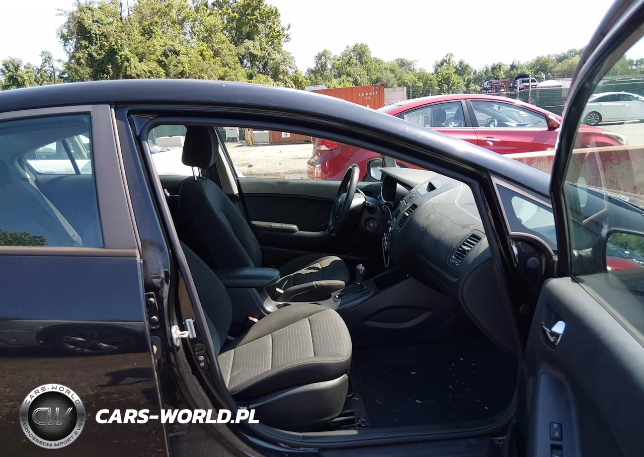 2015 Kia Forte Lx VIN:KNAFX4A6XF5330866 - 5