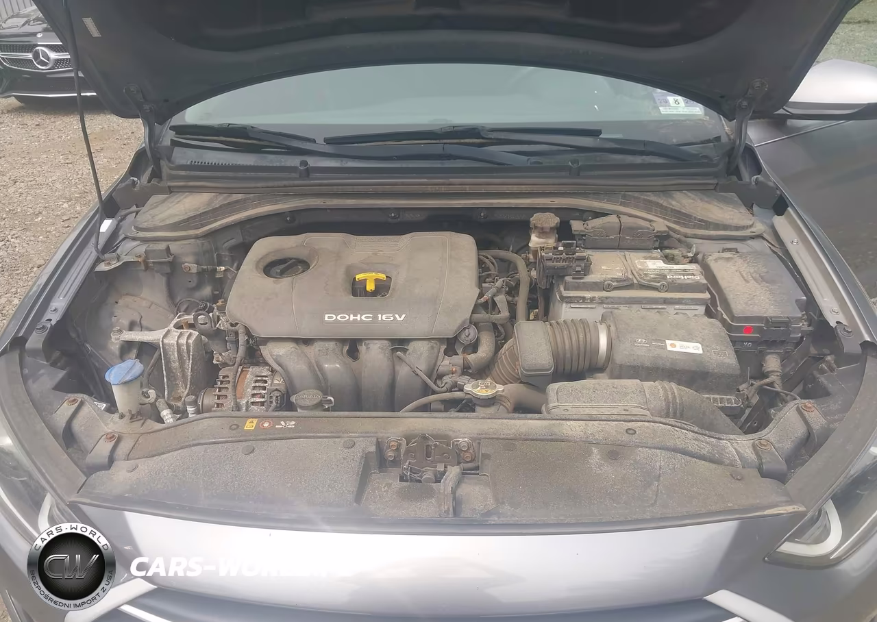 2018 Hyundai Elantra Value Edition VIN:KMHD84LFXJU447037 - 10