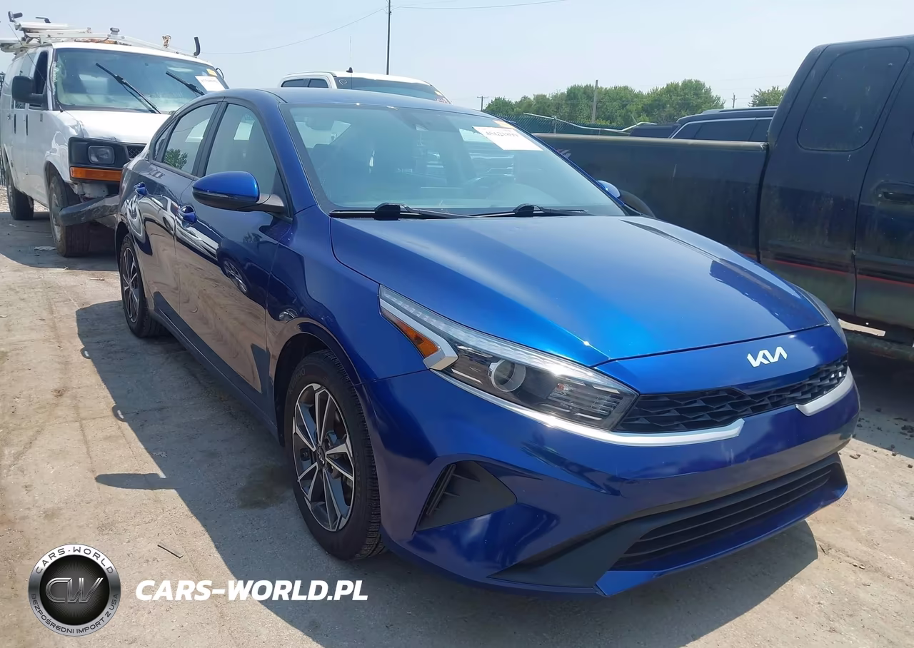 2022 Kia Forte Lxs – zdjęcie 1 z 16