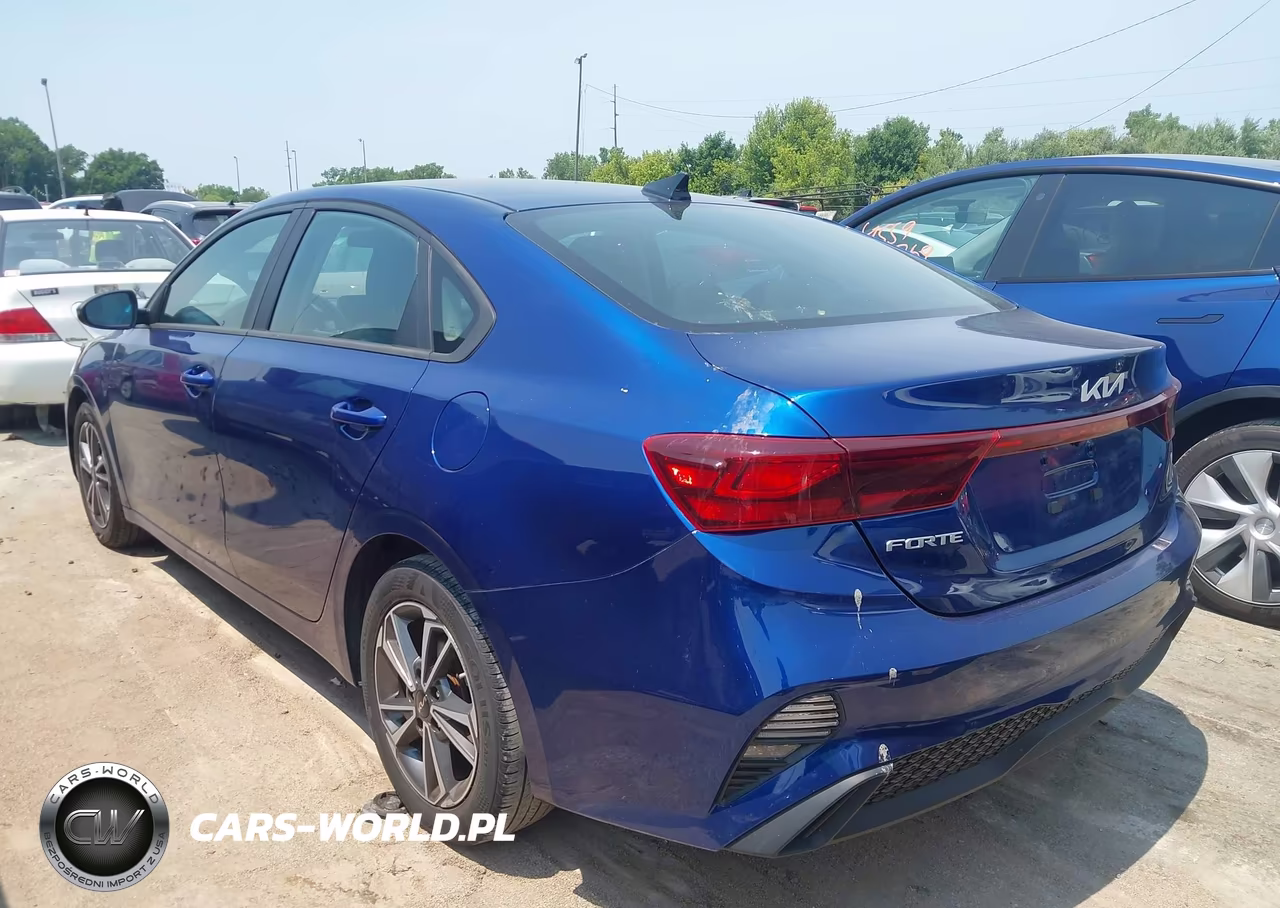 2022 Kia Forte Lxs VIN:3KPF24AD7NE472630 - 3