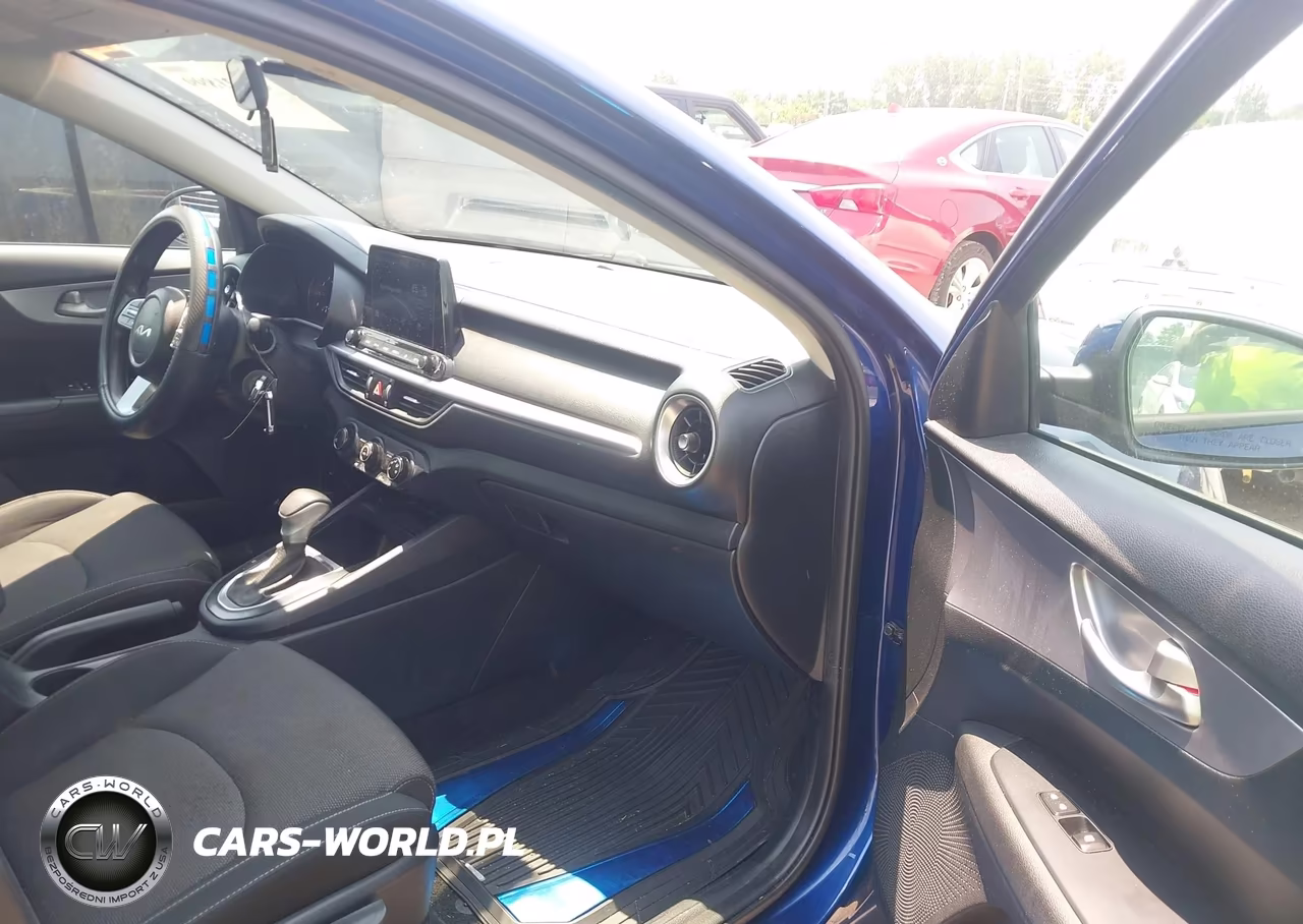 2022 Kia Forte Lxs VIN:3KPF24AD7NE472630 - 5