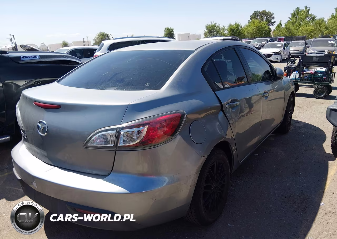 2011 Mazda Mazda3 I Touring VIN:JM1BL1VG8B1461309 - 4