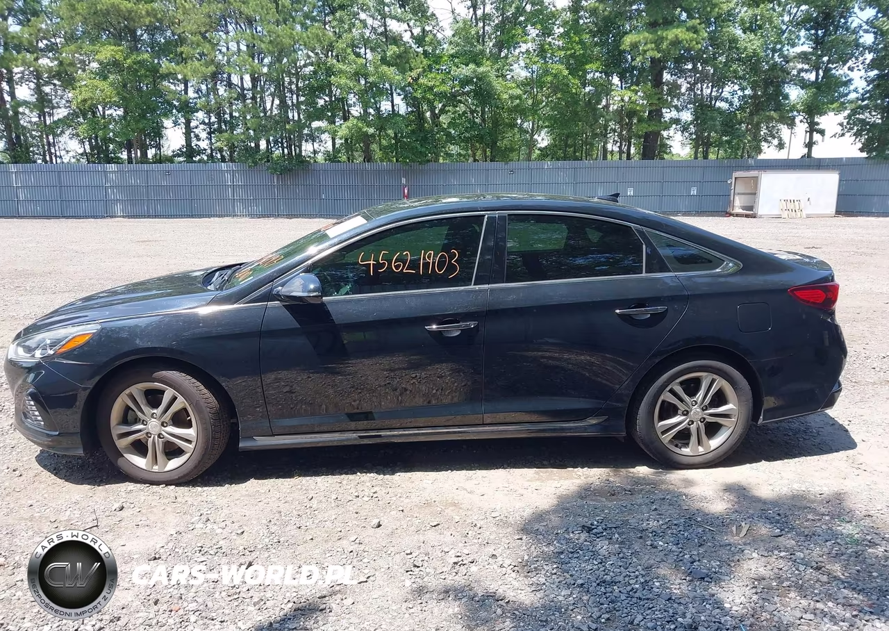 2018 Hyundai Sonata Sport VIN:5NPE34AF6JH656456 - 14