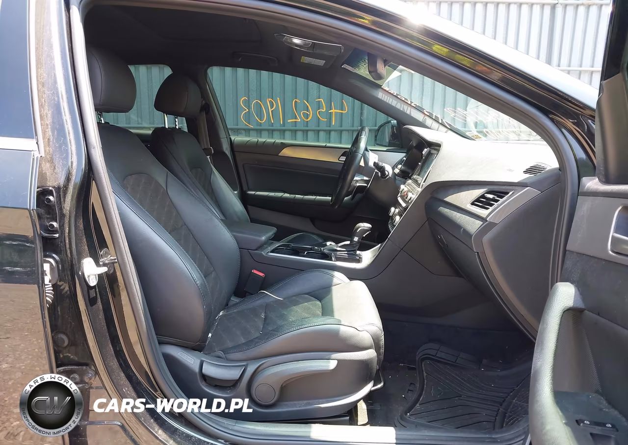 2018 Hyundai Sonata Sport VIN:5NPE34AF6JH656456 - 5