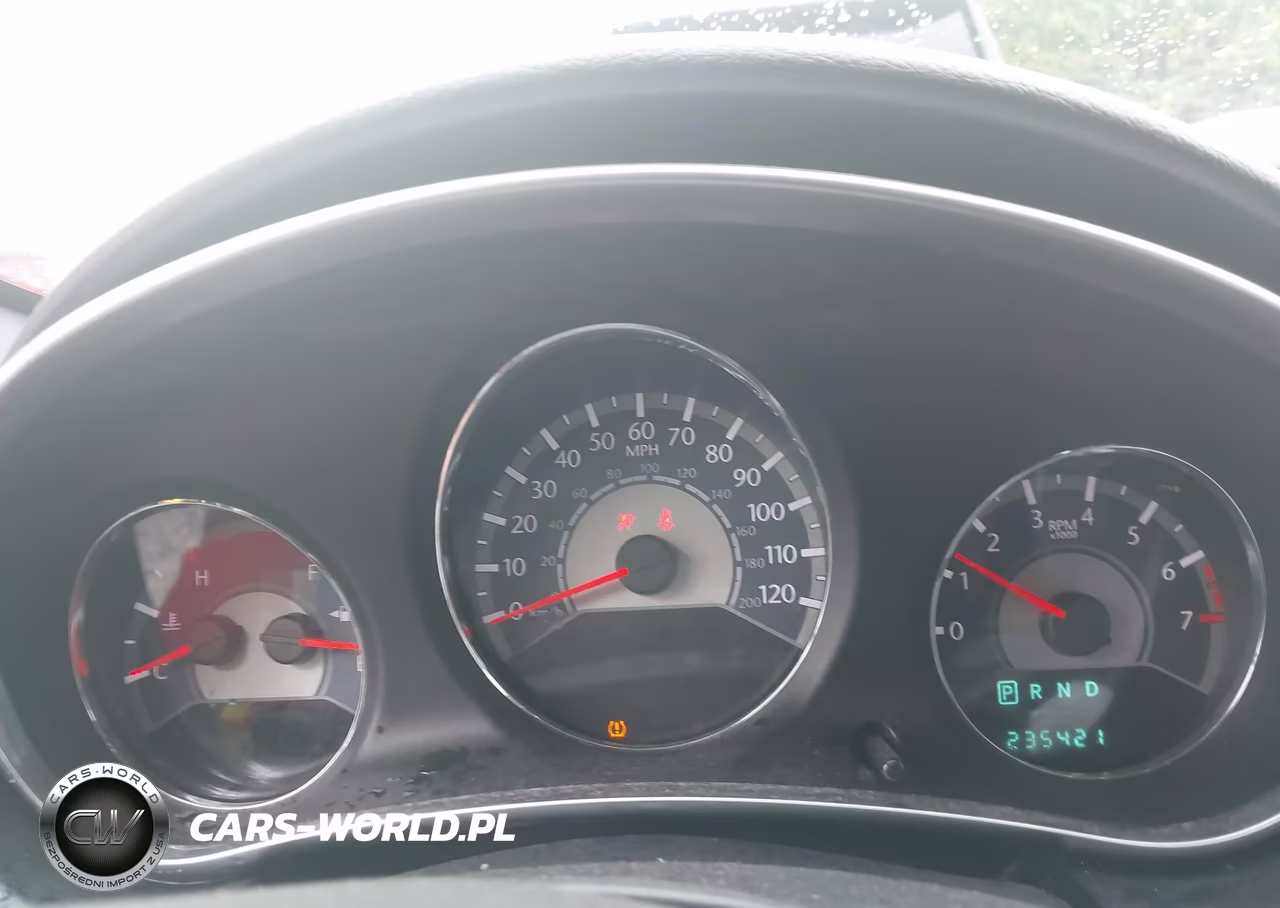 2012 Chrysler 200 Lx VIN:1C3CCBAB9CN104949 - 7