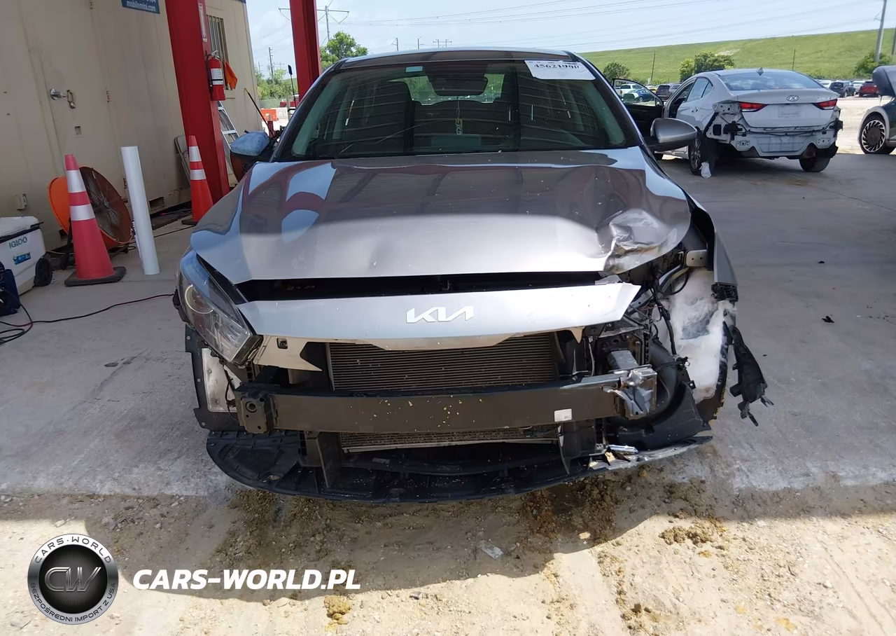 2023 Kia Forte Lxs VIN:3KPF24AD0PE559935 - 12
