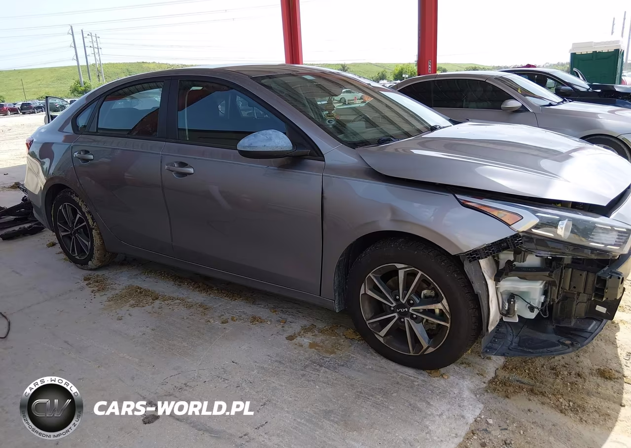 2023 Kia Forte Lxs VIN:3KPF24AD0PE559935 - 13