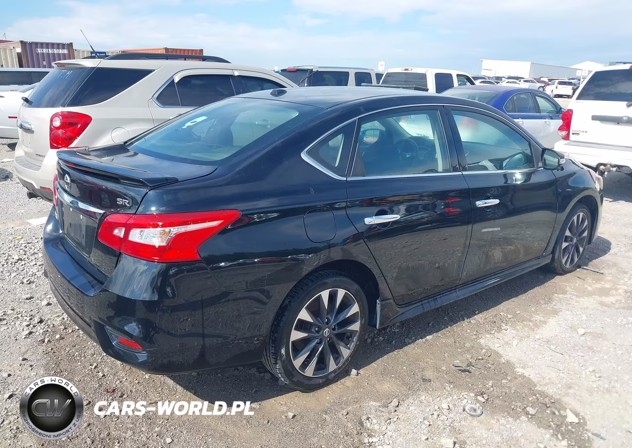 2017 Nissan Sentra Sr VIN:3N1AB7AP4HY304973 - 4