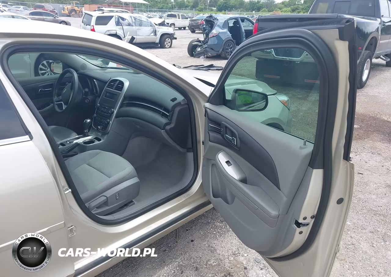 2015 Chevrolet Malibu Ls VIN:1G11B5SL0FF350844 - 5