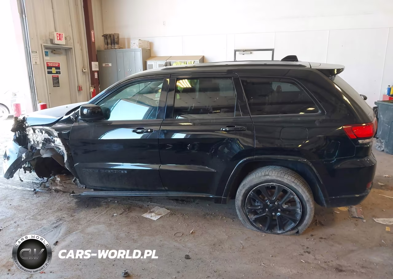 2020 Jeep Grand Cherokee Laredo VIN:1C4RJFAG4LC273027 - 13