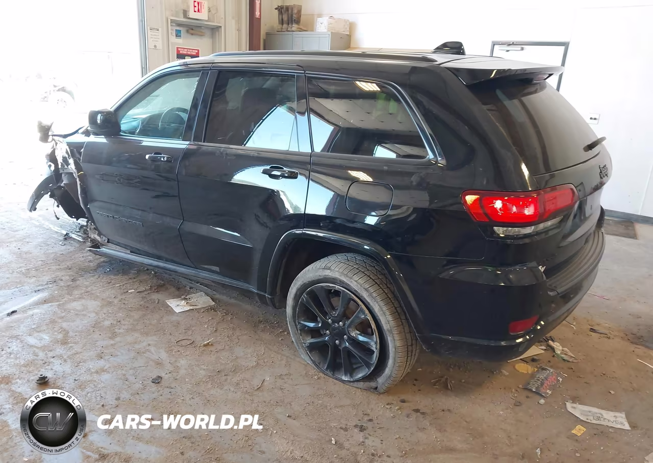 2020 Jeep Grand Cherokee Laredo VIN:1C4RJFAG4LC273027 - 3