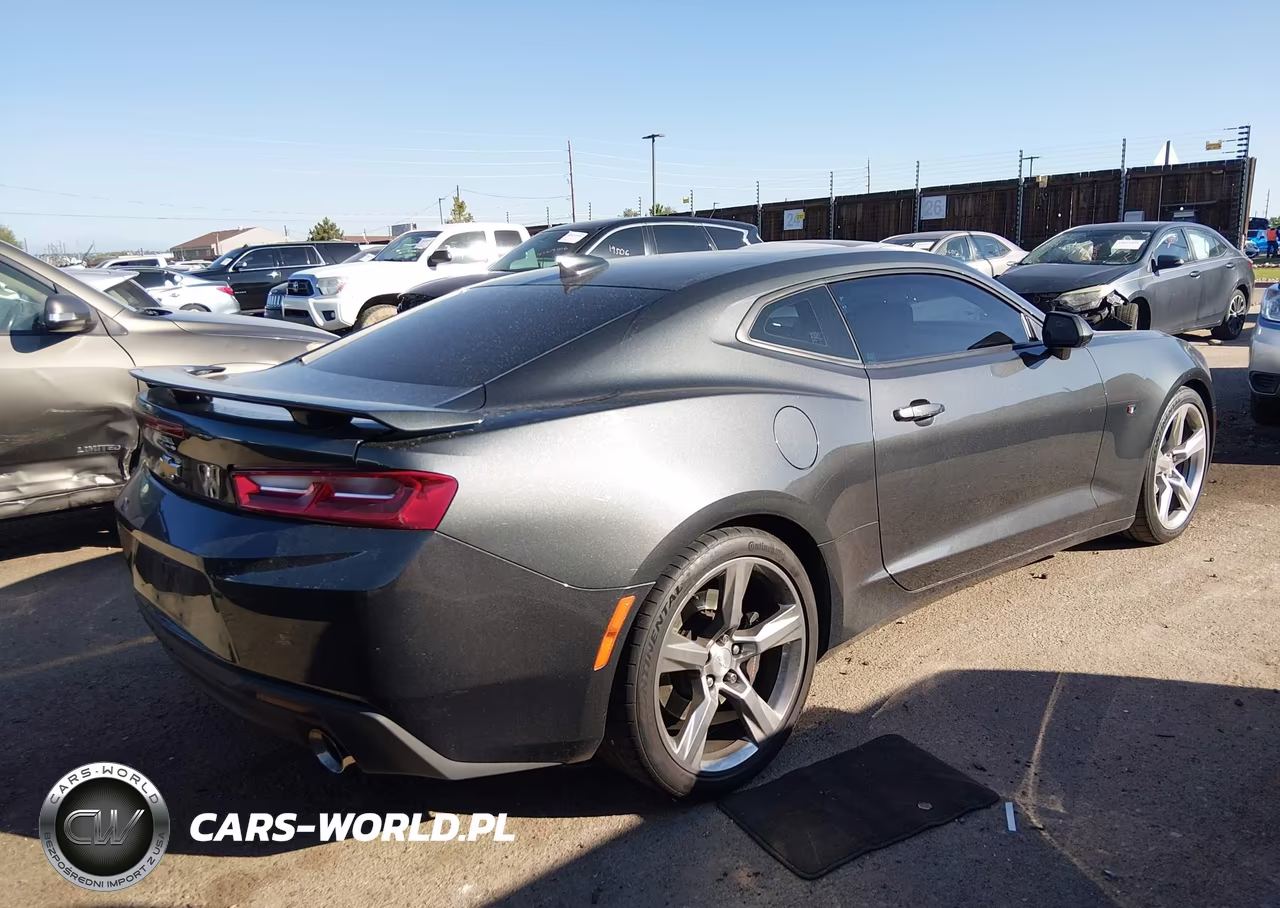 2016 Chevrolet Camaro 1Ss VIN:1G1FE1R71G0135637 - 4