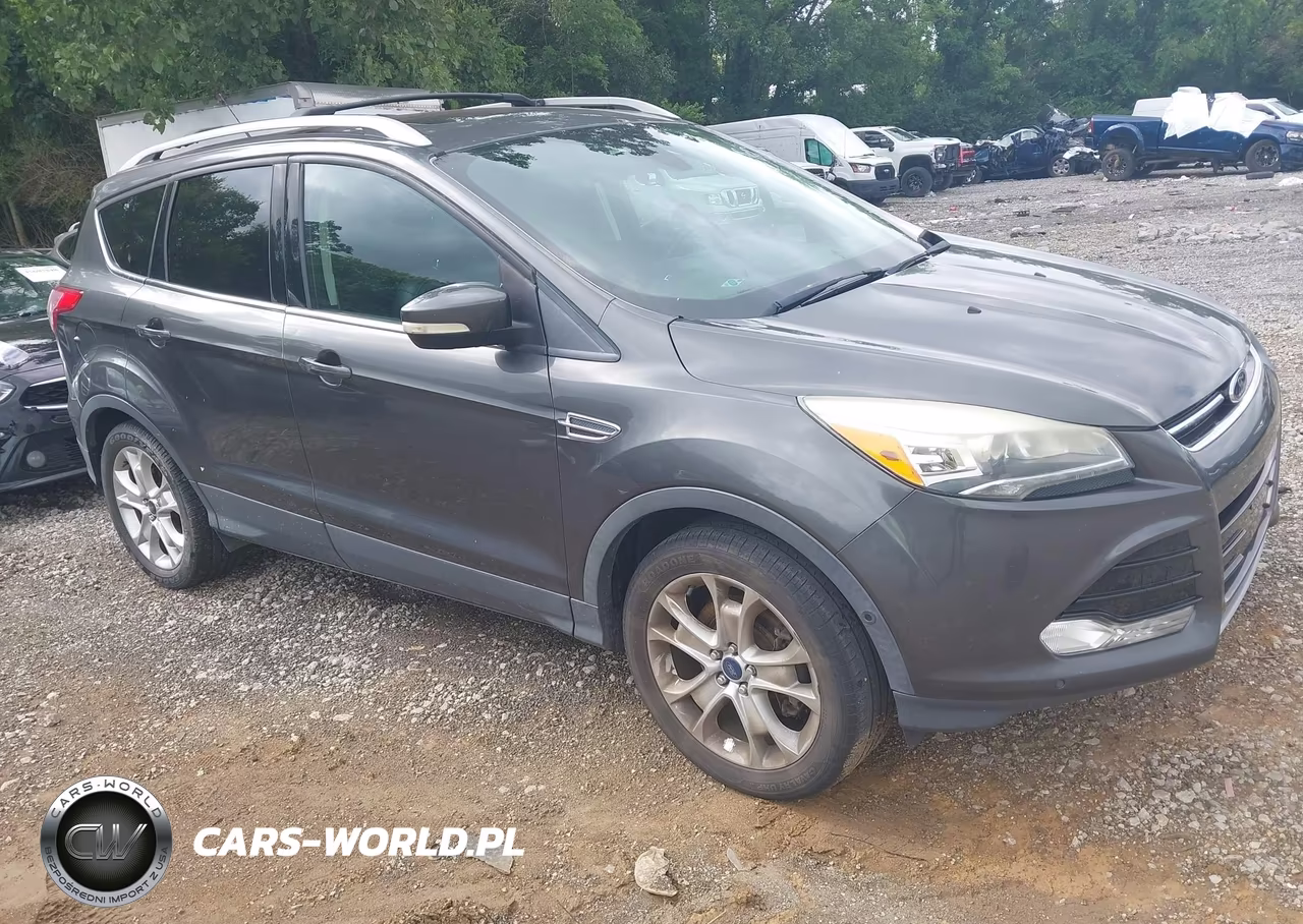 2015 Ford Escape Titanium – zdjęcie 1 z 16