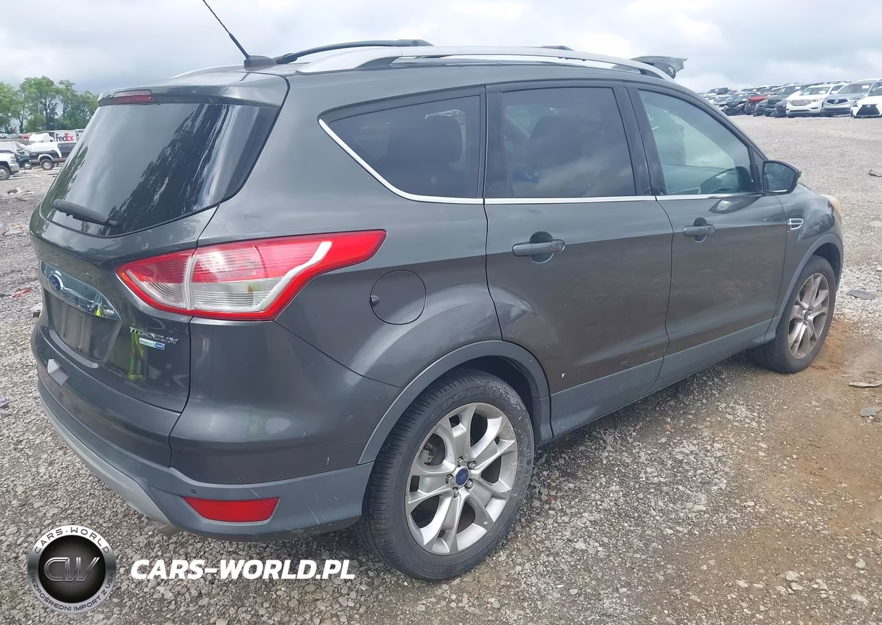 2015 Ford Escape Titanium VIN:1FMCU9JX5FUA97131 - 4